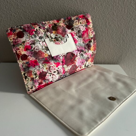 Varun Bahl Indian Couture Embroidered Clutch - Picture 5 of 8